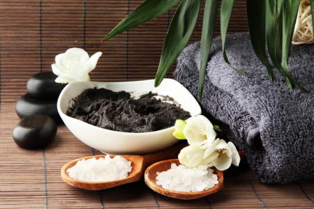 Full Body Scrub and Wrap with Dead Sea Mud or Seaweed Blend